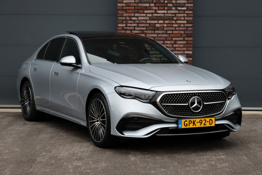 Mercedes-Benz E-Klasse 300 e AMG Line Aut9 | Widescreen | Distronic Pro | Trekhaak | Digital Light | Panoramadak | Keyless Go | Surround Camera | Augmented Reality | Dodehoekassistent |