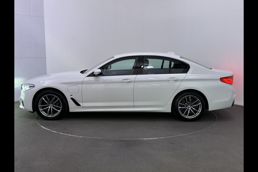 BMW 5 Serie 530e iPerformance eDrive M Sport Plug In Hybrid PHEV | Head Up | Leder | Sfeerverlichting | Cruise | Memory | Camera |