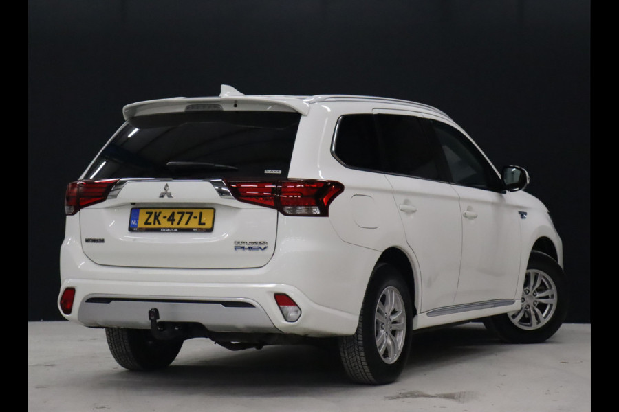 Mitsubishi Outlander 2.4 PHEV Pure [ACHTERUITRIJCAMERA, LEDER/ALCANTARA, APPLE/ANDROID, NAVI, CRUISE, NIEUWSTAAT]