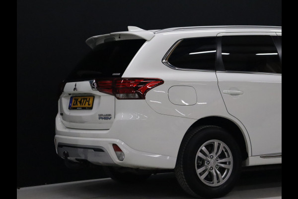 Mitsubishi Outlander 2.4 PHEV Pure [ACHTERUITRIJCAMERA, LEDER/ALCANTARA, APPLE/ANDROID, NAVI, CRUISE, NIEUWSTAAT]