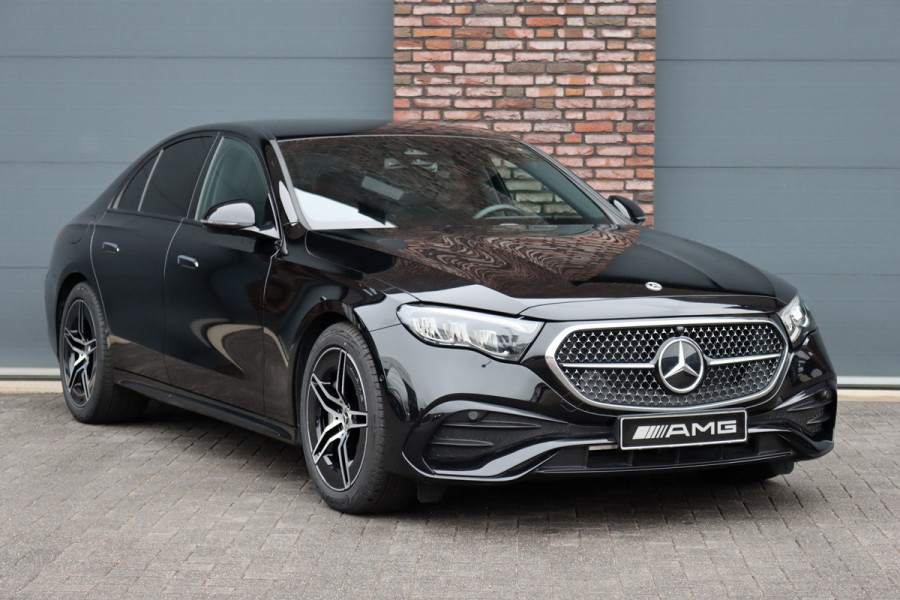 Mercedes-Benz E-Klasse 220 d AMG Line Aut9 | Distronic Pro | Verwarmd Stuurwiel | Camera | Sfeerverlichting | Nightpakket | Keyless Go | High Perf. LED |