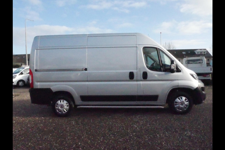 Peugeot Boxer 2.0 BlueHDI 130PK, L2H2, Airco