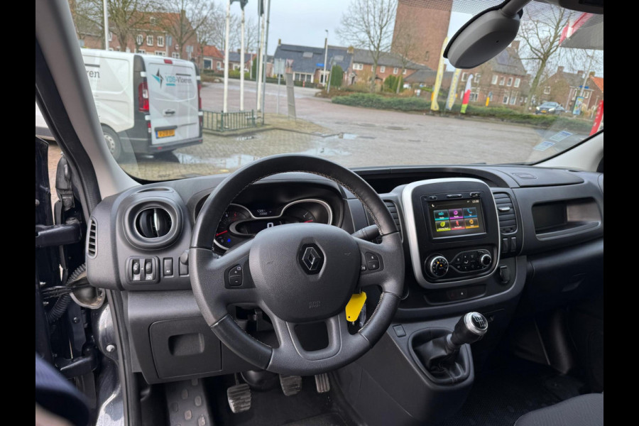 Renault Trafic 2.0 dCi 145 T29 L2H1 Luxe 2x schuifdeur / LM velg / Trekhaak / Navi / Clima / Metallic / Camera / P-sensoren