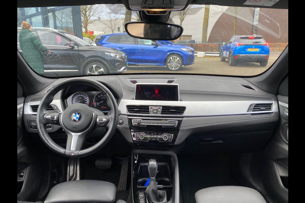 BMW X1 XDrive25e M SPORT VAN 34.900 VOOR 31.330 EINDEJAARSVOORDEEL 3.570,- | LEDER | NETTE AUTO