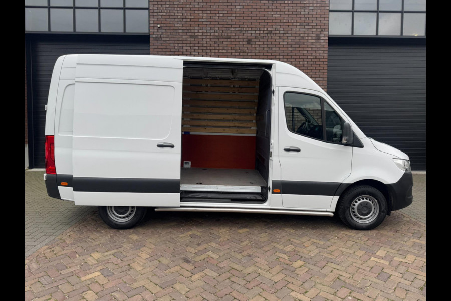 Mercedes-Benz Sprinter 316 2.2 CDI L2H2 / 163 PK / 3500 KG Trekgewicht / Navi By App / Camera / Climate Control / Cruise Control