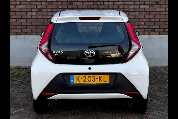 Toyota Aygo 1.0 VVT-i x-fun / Airco / C.V. met afstandsbediening + Elek. Pakket / 1e Eigenaar / NED-Aygo