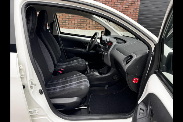 Peugeot 108 1.0 e-VTi Active / Airco / Bluetooth / 1e Eigenaar / Origineel NED-108 / Facturen onderhoud aanwezig