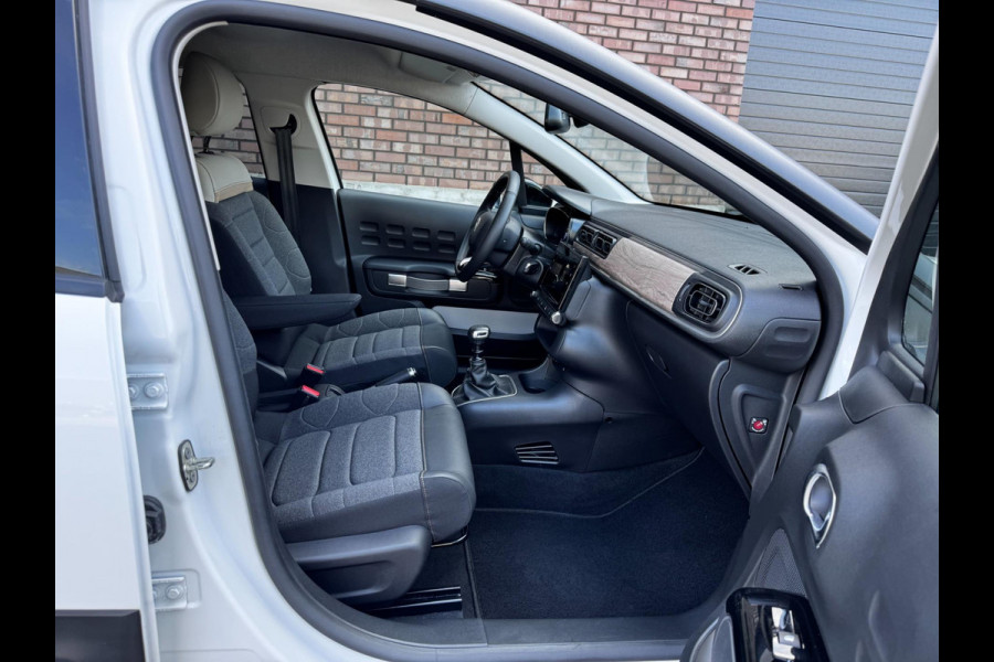 Citroën C3 1.2 PureTech Shine / 110 PK / Navigatie + Camera / Climate Control / Cruise Control