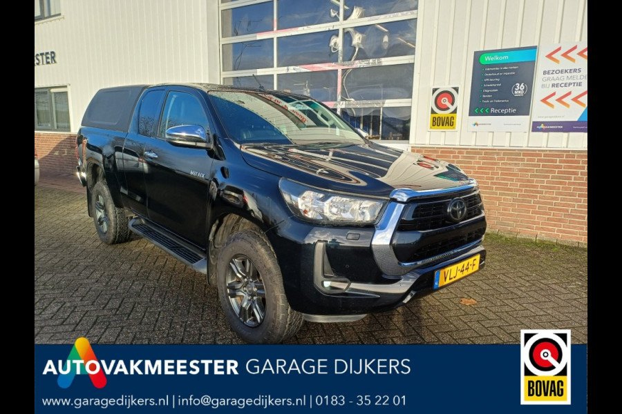 Toyota Hilux 2,4 D-4D Xtra Cab Proffesional 4Wd Automaat Navi Clima 3500 trek