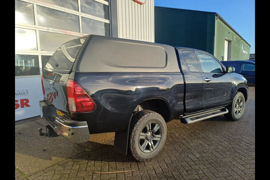 Toyota Hilux 2,4 D-4D Xtra Cab Proffesional 4Wd Automaat Navi Clima 3500 trek