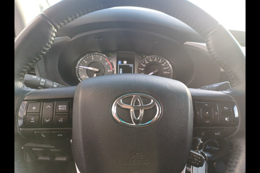 Toyota Hilux 2,4 D-4D Xtra Cab Proffesional 4Wd Automaat Navi Clima 3500 trek