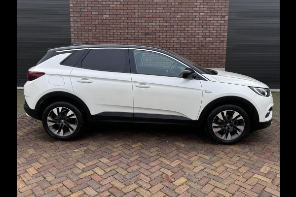 Opel Grandland X 1.2 Turbo Innovation / 130 PK / Navi + Camera / Elek-Achterklep / Climate Control / PDC voor + Achter