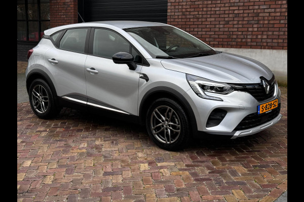 Renault Captur 1.3 TCe / 140 PK / Automaat / Trekhaak / Navigatie + Camera / PDC voor + Achter