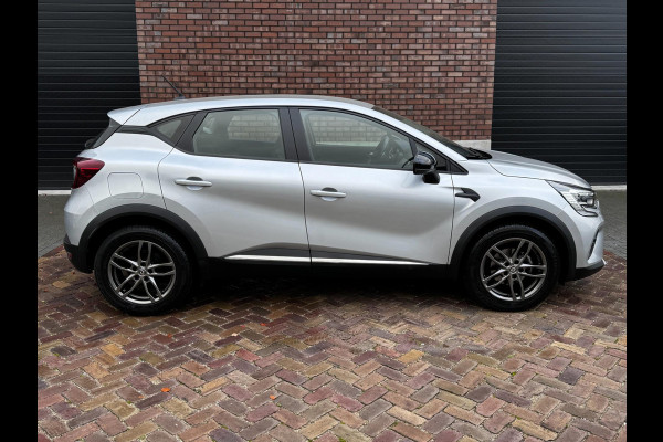 Renault Captur 1.3 TCe / 140 PK / Automaat / Trekhaak / Navigatie + Camera / PDC voor + Achter