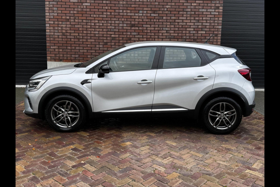 Renault Captur 1.3 TCe / 140 PK / Automaat / Trekhaak / Navigatie + Camera / PDC voor + Achter