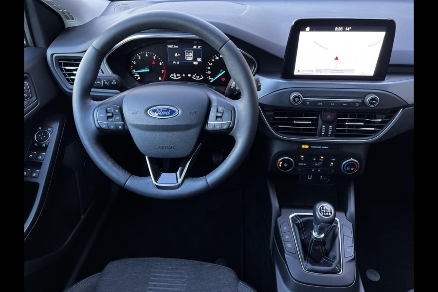 Ford FOCUS Wagon 1.0 EcoBoost / Panoramadak / Navigatie + Camera / Stoel + Stuurverwarming / Apple Carplay & Android Auto