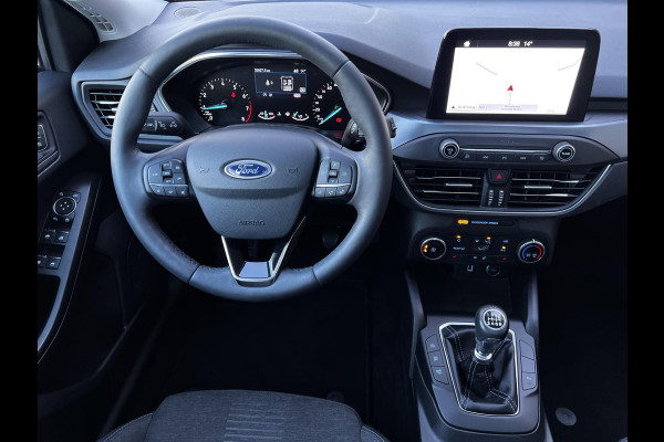 Ford FOCUS Wagon 1.0 EcoBoost / Panoramadak / Navigatie + Camera / Stoel + Stuurverwarming / Apple Carplay & Android Auto