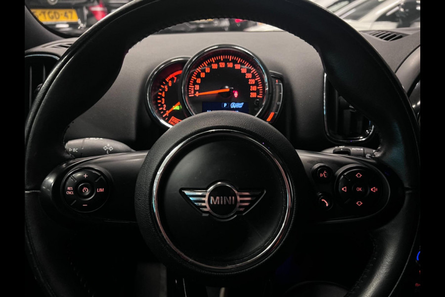 MINI Countryman 1.5 Cooper CHILI 136PK BLACK-LINE PANO/NAVI/LED/CARPLAY/ECC/PDC/CRUISE///