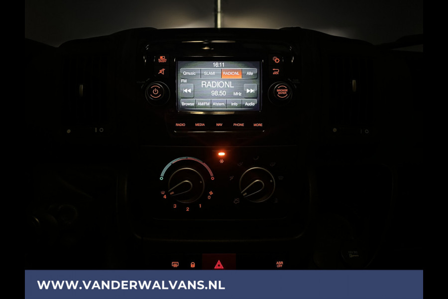 Peugeot Boxer 2.2 BlueHDi 140pk L2H2 Euro6 Airco | 2500kg Trekhaak | LED | Cruisecontrol | Camera Navigatie, Parkeersensoren, Bluetooth-Telefonie, 3 - Zits