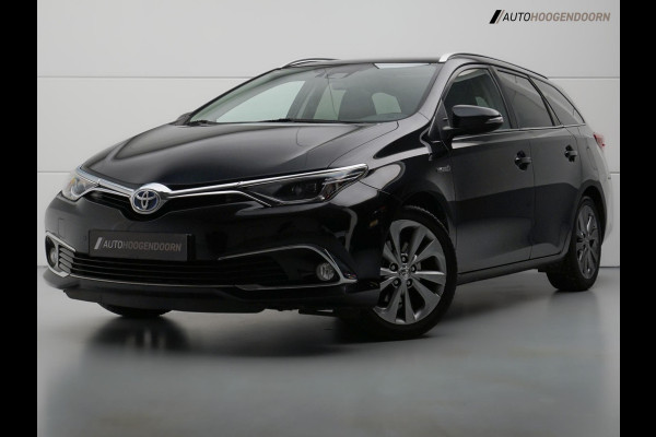 Toyota Auris Touring Sports 1.8 Hybrid Executive (APPLE CARPLAY,LED VERLICHTING,CAMERA,PANORAMA,STOELVERWARMING,LEDER,TOPCONDITIE)