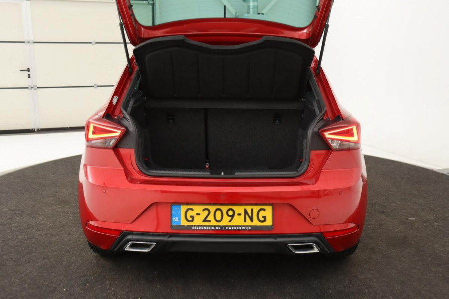 Seat Ibiza 1.0 TSI FR Intens | Panoramadak | Trekhaak | Adaptive cruise | Beats Sound | Virtual Cockpit | Climate control | Keyless | Camera | Full LED | Navigatie | Carplay