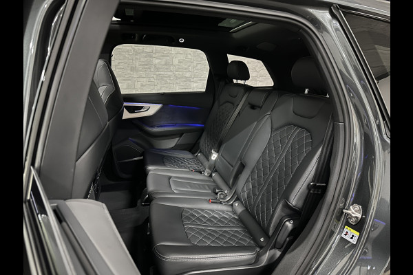 Audi Q7 55 TFSI e S-Line | RS-Seats | 360 View | Panorama | ACC | B&O Sound | Laser-LED | Head-Up | Keyless-Entry | Memory | Trekhaak | ISO-Glas | Luchtvering | 22'' | Dodehoek | Leder Pakket | Zonwering | Sfeerverlichting | Stuurverwarming | Stoelverwarming | Carplay | DAB |