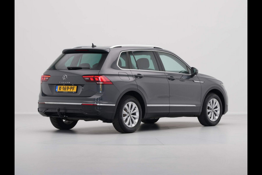 Volkswagen Tiguan 1.5 TSI 130pk Life Business Navigatie Trekhaak Stoelverwarming Acc