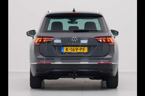 Volkswagen Tiguan 1.5 TSI 130pk Life Business Navigatie Trekhaak Stoelverwarming Acc