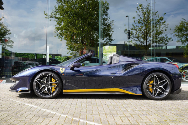 Ferrari 488 3.9 Pista HELE Spider Tailor Made KERSTSHOW