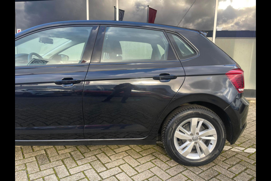 Volkswagen Polo 1.0 TSI Comfortline / CarPLAY / nieuwe all seasons