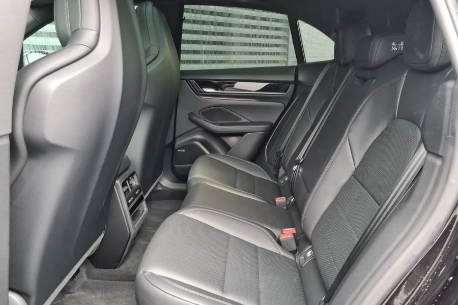 Porsche Macan 4 -18weg-Pano-BOSE-INNO Drive -