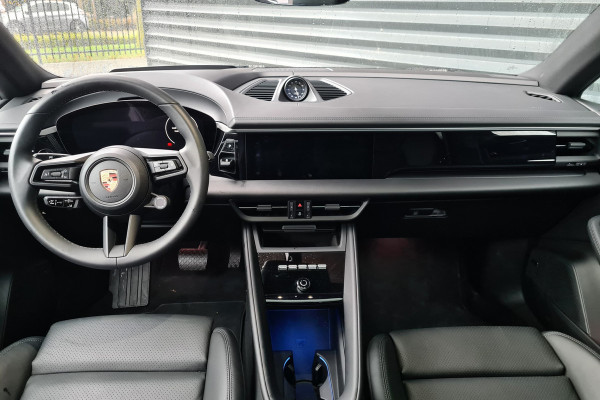 Porsche Macan 4 -18weg-Pano-BOSE-INNO Drive -