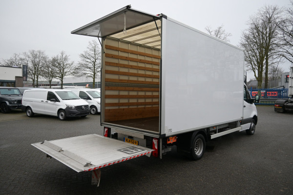 Mercedes-Benz Sprinter 516 CDI L3 Bakwagen met Dhollandia klep MBUX met navigatie, Gesloten laadbak met laadklep