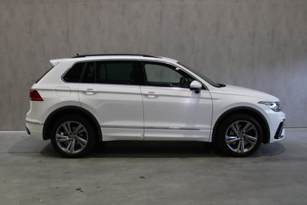 Volkswagen Tiguan 1.4 TSI eHybrid R-Line Business 360g/Carplay/IQ Light/Virual 12 maanden bovag