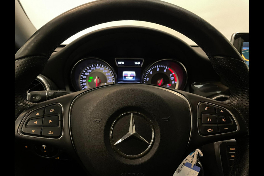 Mercedes-Benz CLA-Klasse 180 / NL-auto / BTW / Xenon / 18" LM