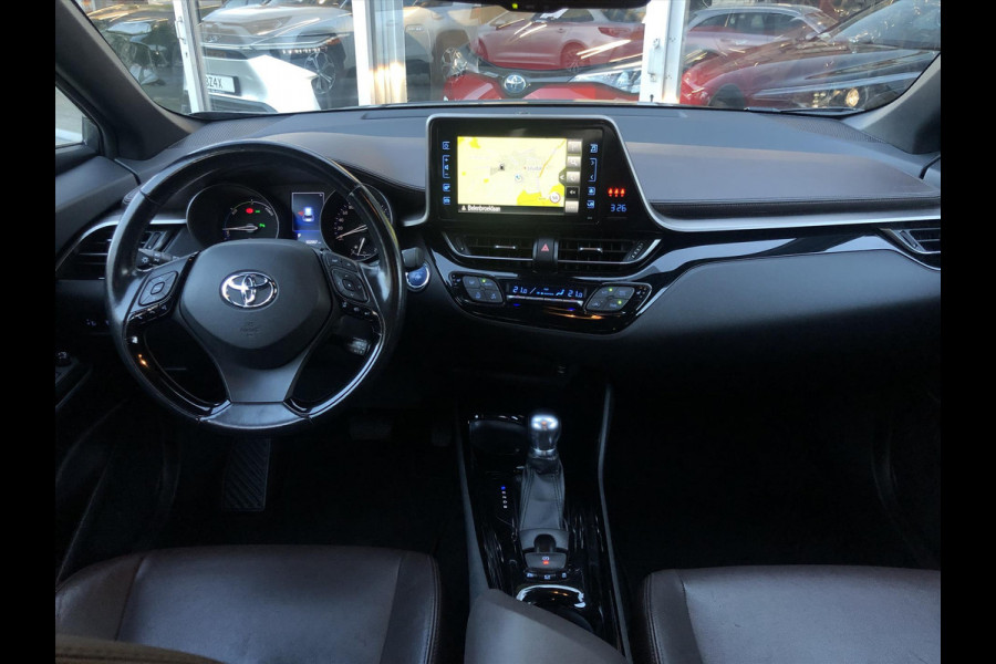 Toyota C-HR 1.8 Hybrid Executive | Navigatie, Half Leer, Parkeersensoren, Stoelverwarming, Keyless, 18 inch, Perfecte staat!