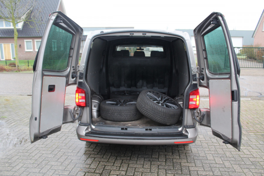 Volkswagen Transporter T6 2.0 TDI 200PK Euro6 DSG7-automaat L2 DC Highline ✓ Leder/alcantara ✓ navigatie + camera