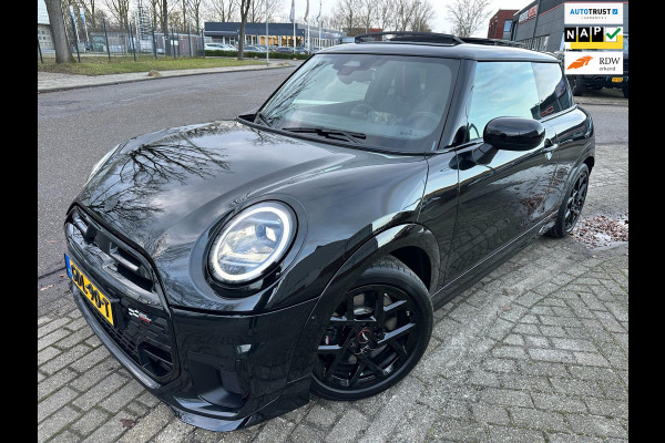 MINI Mini 1.5 Cooper C 2024 John Cooper Works M SPORT PANO LEER NAP LUXE