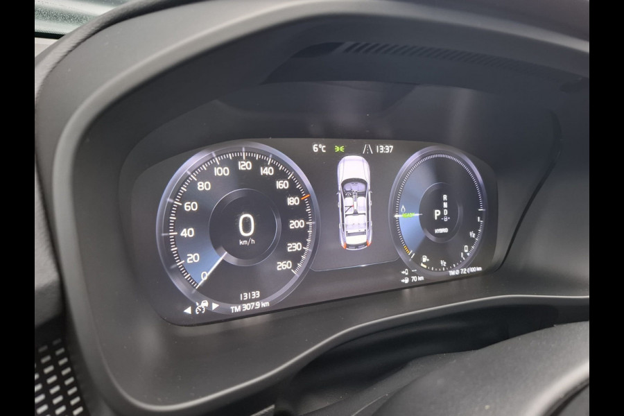 Volvo XC40 T5 Recharge Inscription Plug in Hybrid 261pk PHEV | Panodak | Lederen Sportstoelen | Pilot Assist | Navigatie | Apple Carplay | Adaptive Cruise | Camera | L.M. 20 " | DAB |