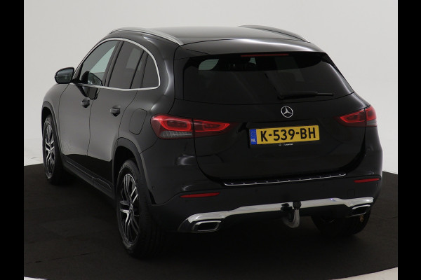 Mercedes-Benz GLA 200 Business Solution Luxury | Trekhaak | Inclusief 24 maanden MB Certified garantie voor Europa.