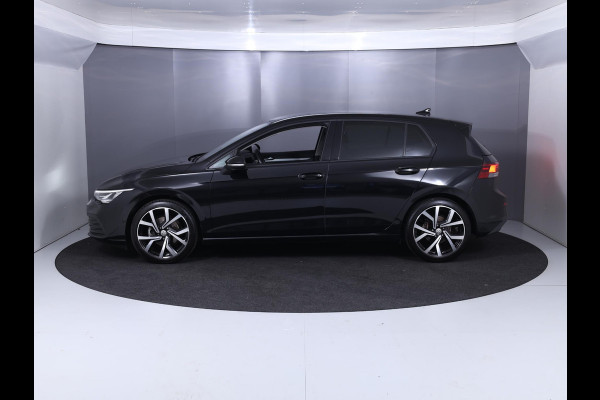 Volkswagen Golf 1.5 eTSI Style 150pk DSG| 18'LM-velgen|verwarmd stuur en voorstoelen|