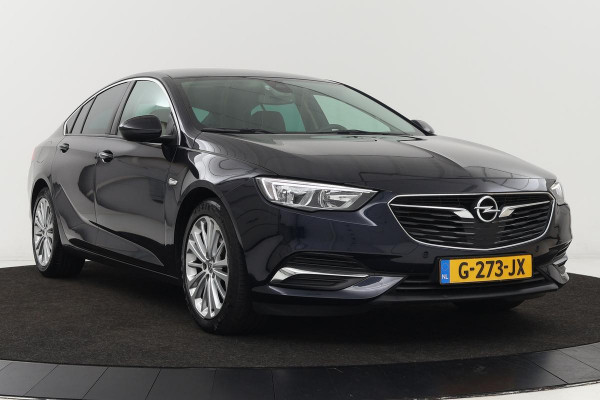 Opel Insignia 1.6 Turbo Executive | Stoel & stuurverwarming | Head-Up | Camera | Carplay | Keyless | Navigatie | Comfortstoelen