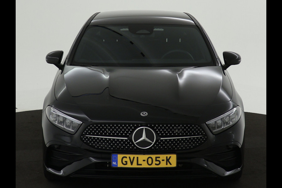 Mercedes-Benz A-Klasse 250 e AMG Face Lift Plug-In Hybride | Achteruitrijcamera | KEYLESS GO-comfortpakket |  Smartphone-integratie|  Dodehoekassistent | Navigatie | Nightpakket | Sfeerverlichting | | Inclusief 24 maanden MB Certified garantie voor Europa.