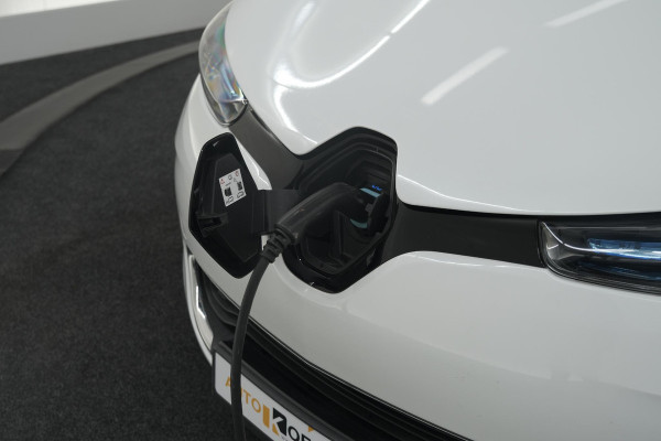 Renault ZOE Q90 Intens Quickcharge 41 kWh | Huuraccu | Parkeersensoren | Navigatie | 16 Inch Velgen