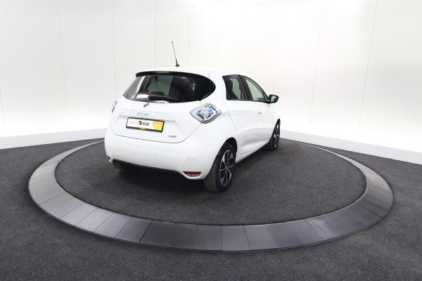 Renault ZOE Q90 Intens Quickcharge 41 kWh | Huuraccu | Parkeersensoren | Navigatie | 16 Inch Velgen