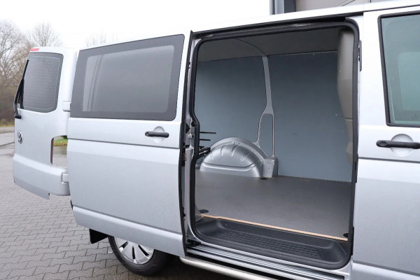 Volkswagen Transporter 2.0 TDI L1H1 l AIRCO l CARPLAY l 19.000 KM l NIEUWSTAAT