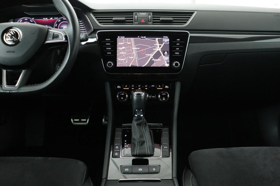 Škoda Superb 1.5 TSI Sportline | Stoelverwarming | Leder/Alcantara | Virtual Cockpit | Carplay | Memory | Canton Sound | Camera | Navigatie