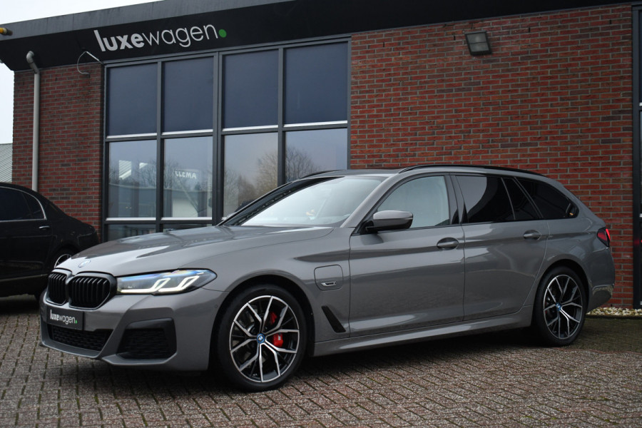 BMW 5 Serie Touring 530e xDrive M-Sport Pano Comf+Ventilatie HUD H/K Laser 19inch