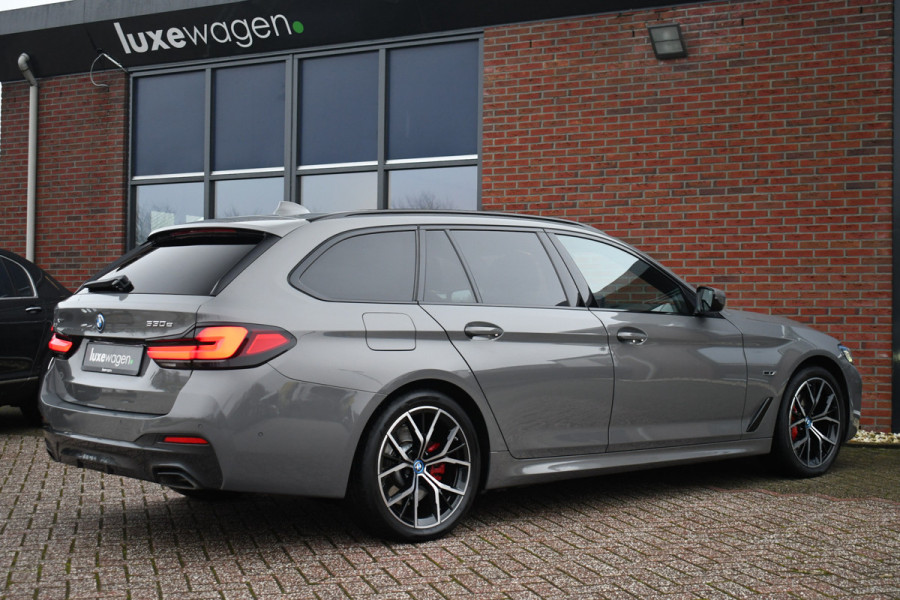 BMW 5 Serie Touring 530e xDrive M-Sport Pano Comf+Ventilatie HUD H/K Laser 19inch