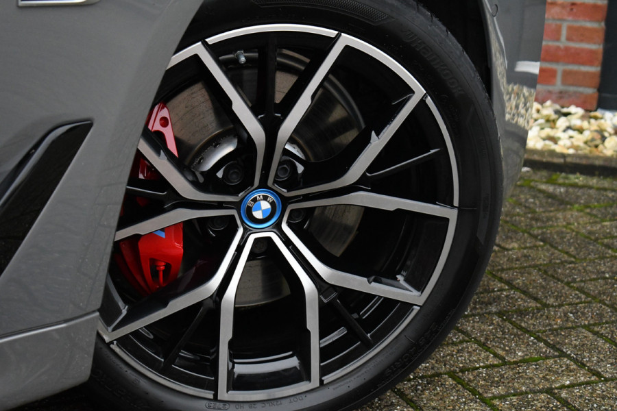 BMW 5 Serie Touring 530e xDrive M-Sport Pano Comf+Ventilatie HUD H/K Laser 19inch